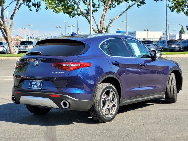 2018 Alfa Romeo Stelvio Base