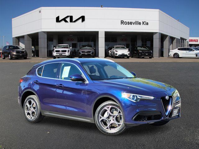 2018 Alfa Romeo Stelvio Base