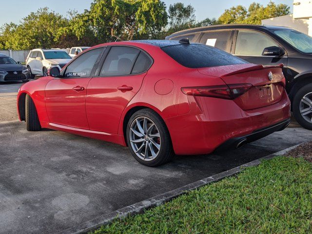 2018 Alfa Romeo Giulia Base