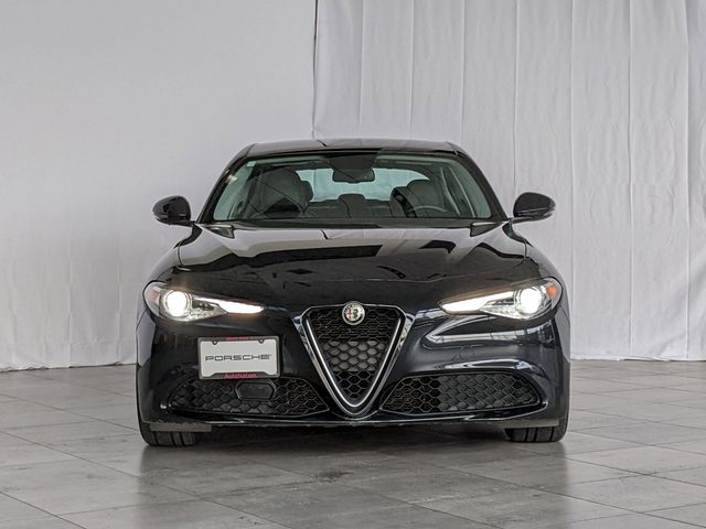 2018 Alfa Romeo Giulia Base