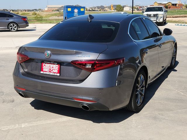 2018 Alfa Romeo Giulia Base