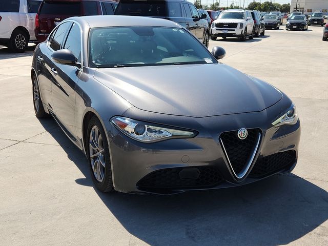 2018 Alfa Romeo Giulia Base