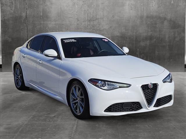 2018 Alfa Romeo Giulia Base