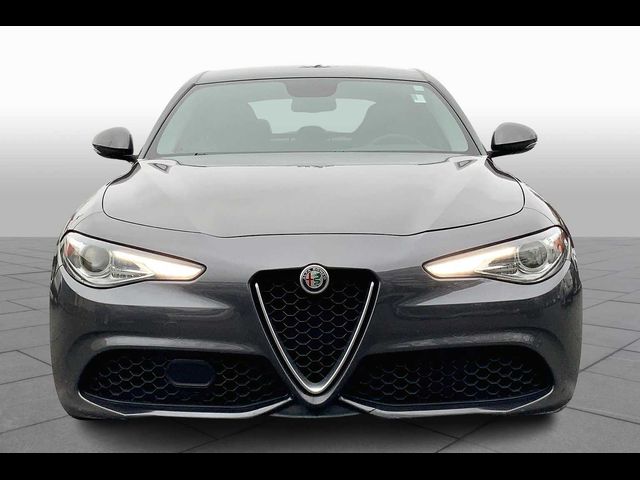 2018 Alfa Romeo Giulia Base