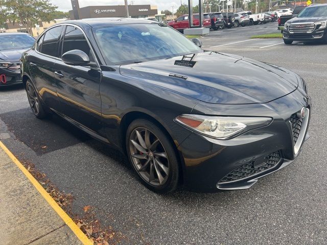 2018 Alfa Romeo Giulia Base