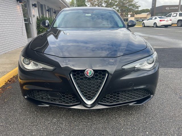 2018 Alfa Romeo Giulia Base