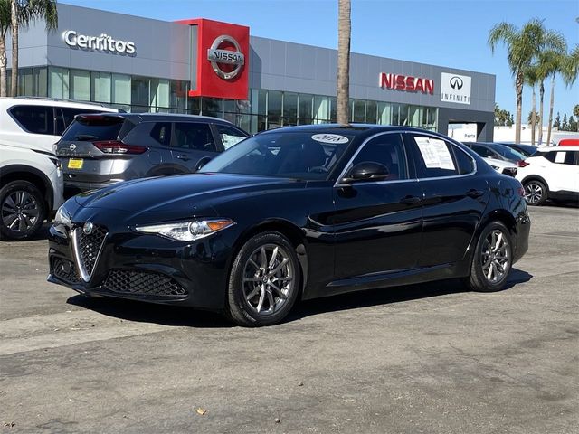 2018 Alfa Romeo Giulia Base