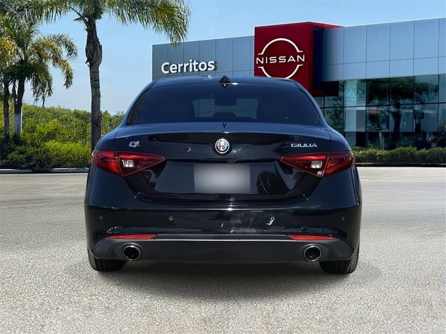 2018 Alfa Romeo Giulia Base