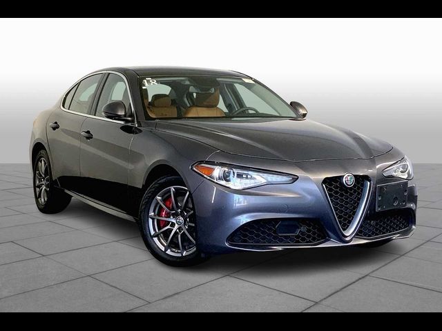 2018 Alfa Romeo Giulia Base