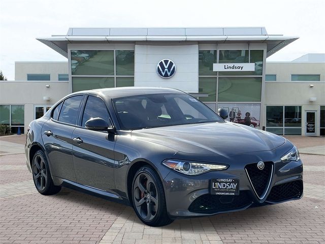 2018 Alfa Romeo Giulia Base