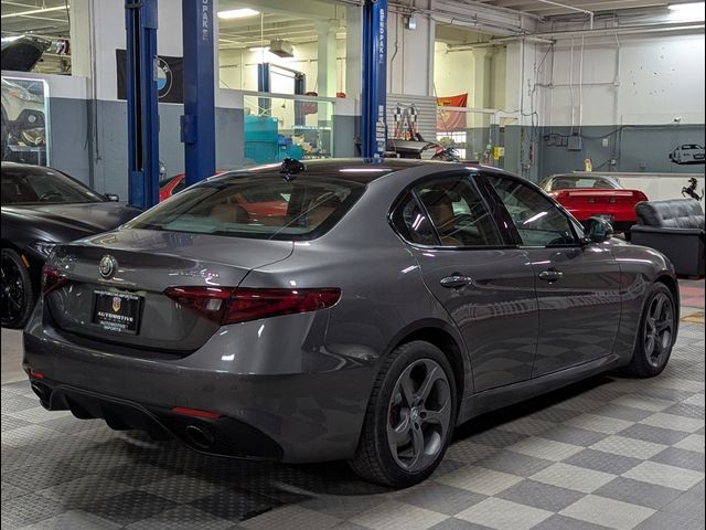 2018 Alfa Romeo Giulia Base