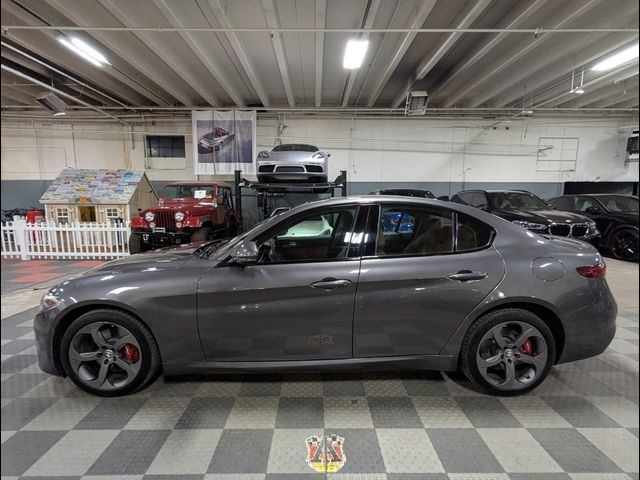 2018 Alfa Romeo Giulia Base