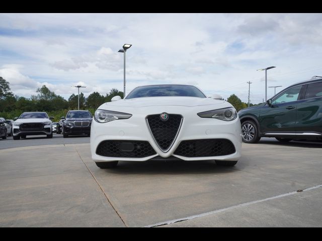 2018 Alfa Romeo Giulia Base