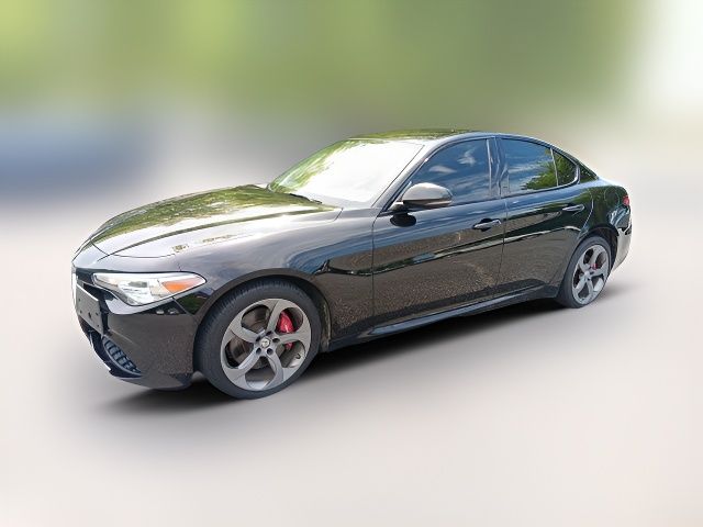 2018 Alfa Romeo Giulia Base