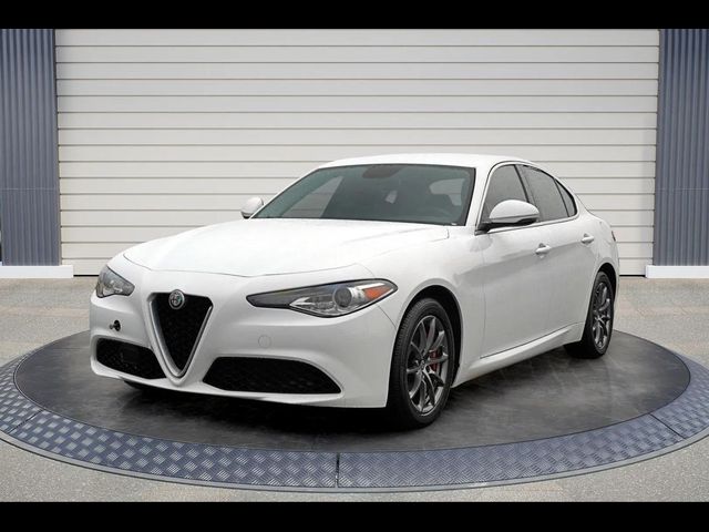 2018 Alfa Romeo Giulia Base