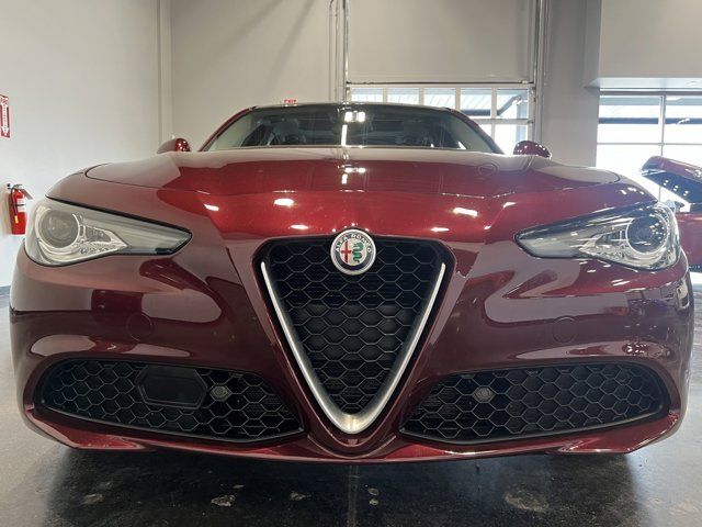 2018 Alfa Romeo Giulia Base