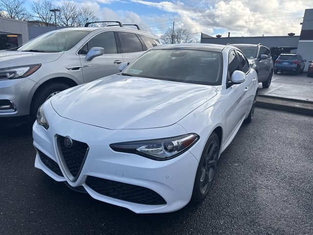 2018 Alfa Romeo Giulia Base