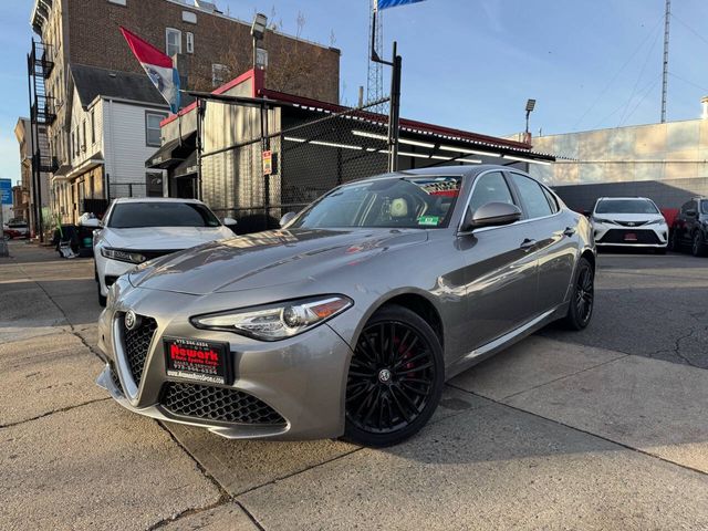 2018 Alfa Romeo Giulia Base