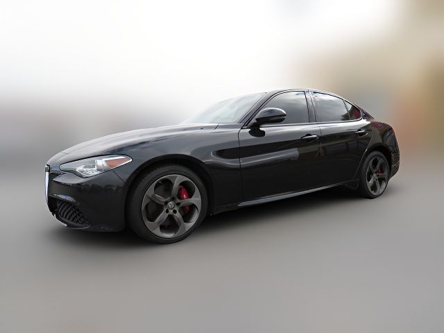 2018 Alfa Romeo Giulia Base