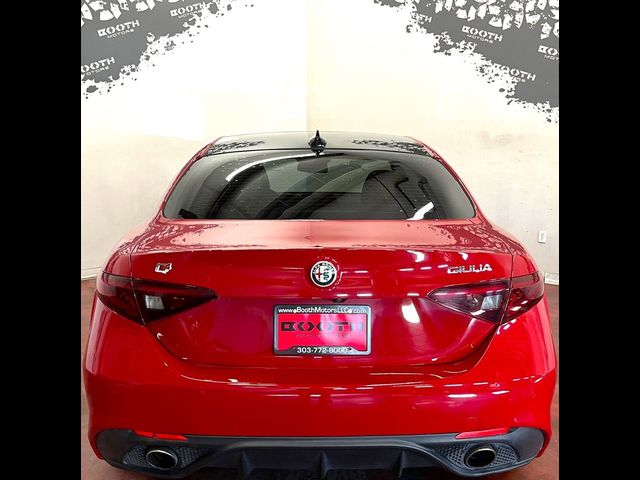 2018 Alfa Romeo Giulia Base