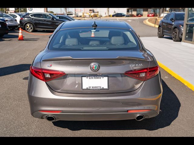 2018 Alfa Romeo Giulia Ti Lusso