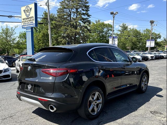 2018 Alfa Romeo Stelvio Base