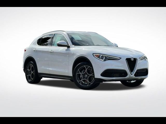 2018 Alfa Romeo Stelvio Base