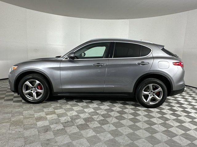 2018 Alfa Romeo Stelvio Base