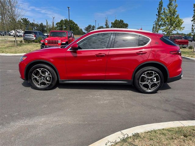 2018 Alfa Romeo Stelvio Base