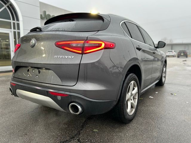 2018 Alfa Romeo Stelvio Base