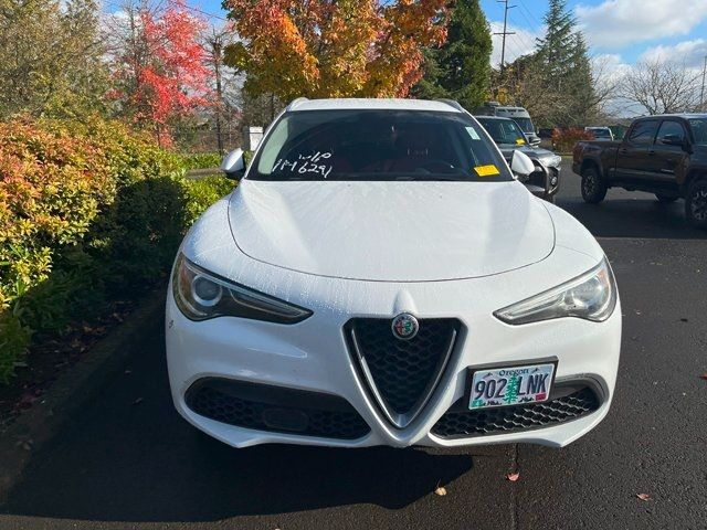 2018 Alfa Romeo Stelvio Base