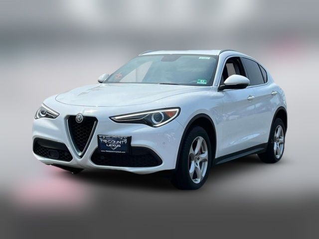 2018 Alfa Romeo Stelvio Base