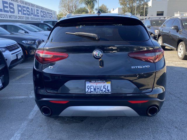 2018 Alfa Romeo Stelvio Base