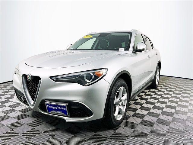 2018 Alfa Romeo Stelvio Base