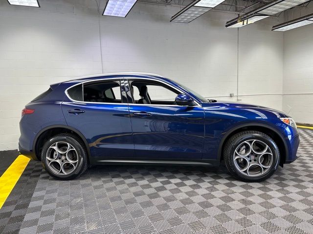 2018 Alfa Romeo Stelvio Base