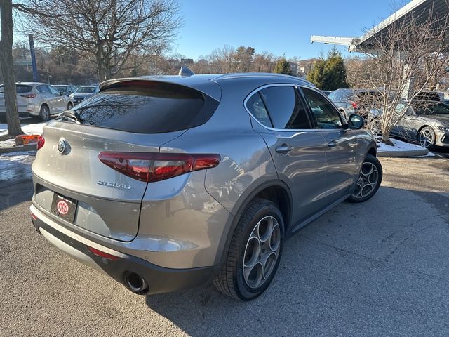 2018 Alfa Romeo Stelvio Base