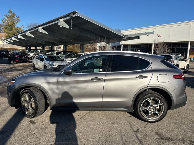 2018 Alfa Romeo Stelvio Base