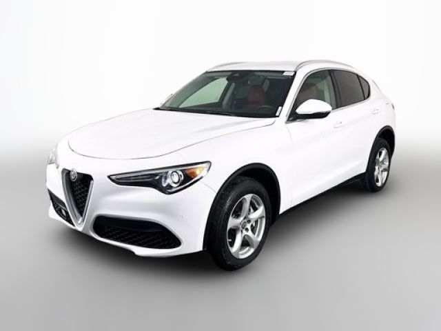 2018 Alfa Romeo Stelvio Base