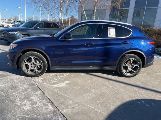 2018 Alfa Romeo Stelvio Base