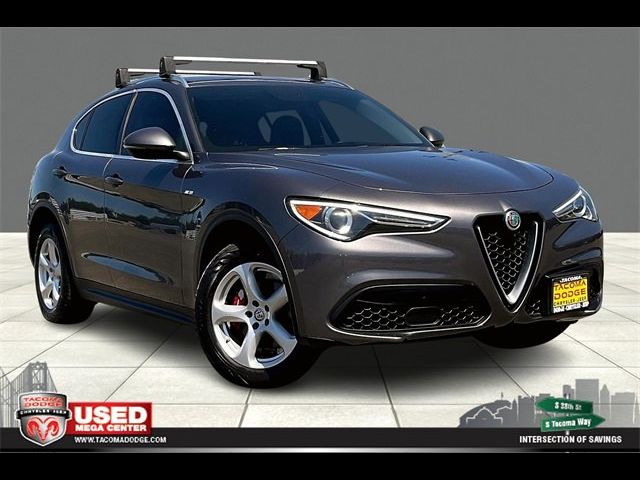 2018 Alfa Romeo Stelvio Base