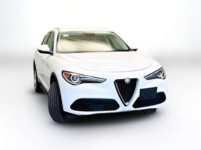 2018 Alfa Romeo Stelvio Base