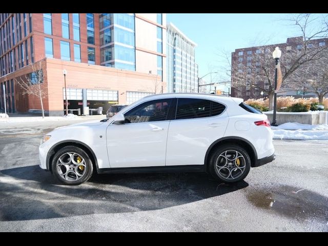 2018 Alfa Romeo Stelvio Base