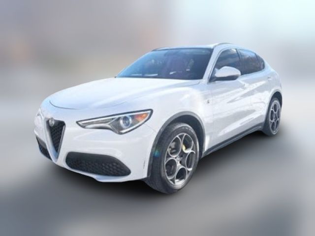 2018 Alfa Romeo Stelvio Base