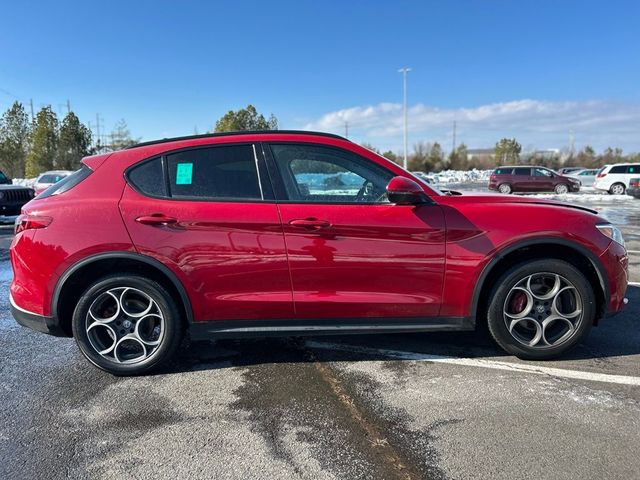 2018 Alfa Romeo Stelvio Sport