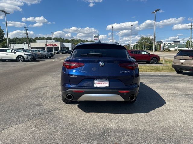 2018 Alfa Romeo Stelvio Sport