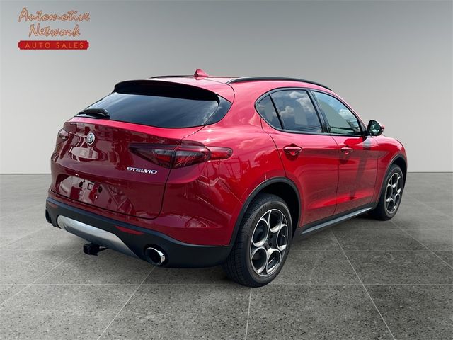 2018 Alfa Romeo Stelvio Sport