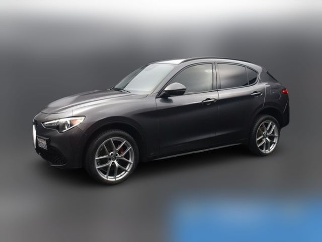 2018 Alfa Romeo Stelvio Sport