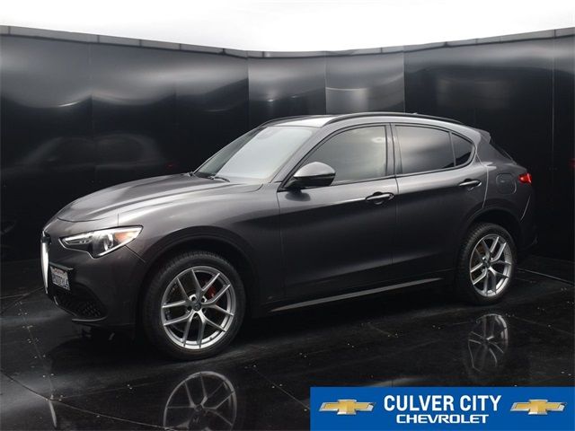 2018 Alfa Romeo Stelvio Sport