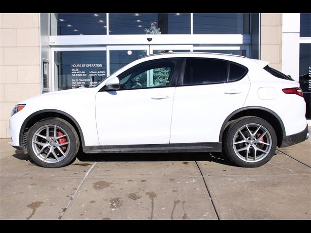 2018 Alfa Romeo Stelvio Sport