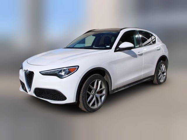 2018 Alfa Romeo Stelvio Sport